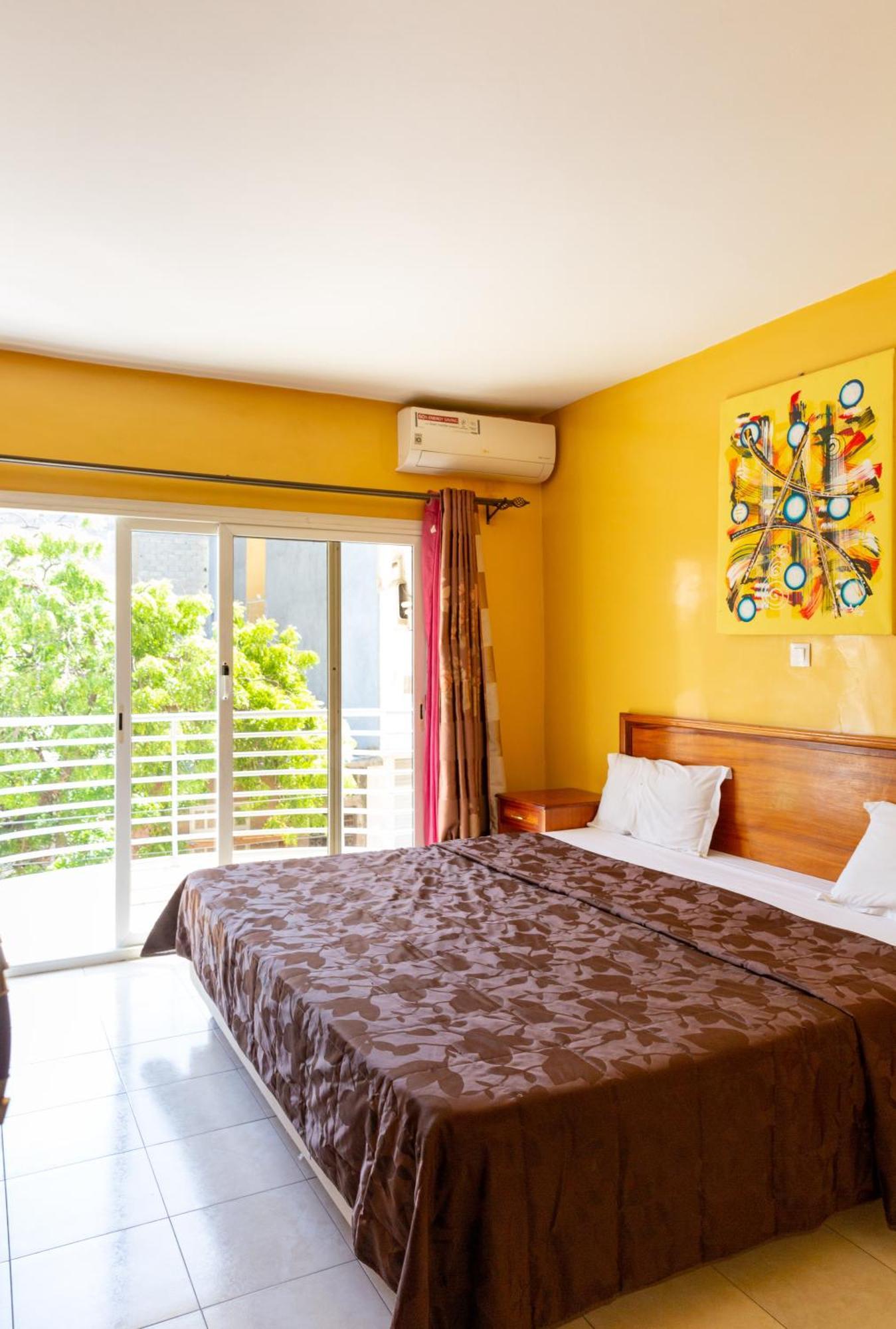 Residence De La Porte Du Millenaire Dakar Exterior photo